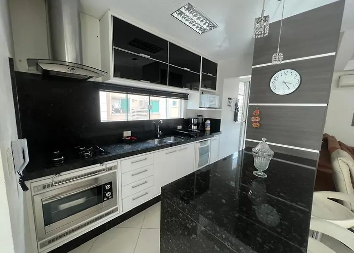 Apto Almeida E Moraes 3 Suites Proximo A Praia Meia Praia
