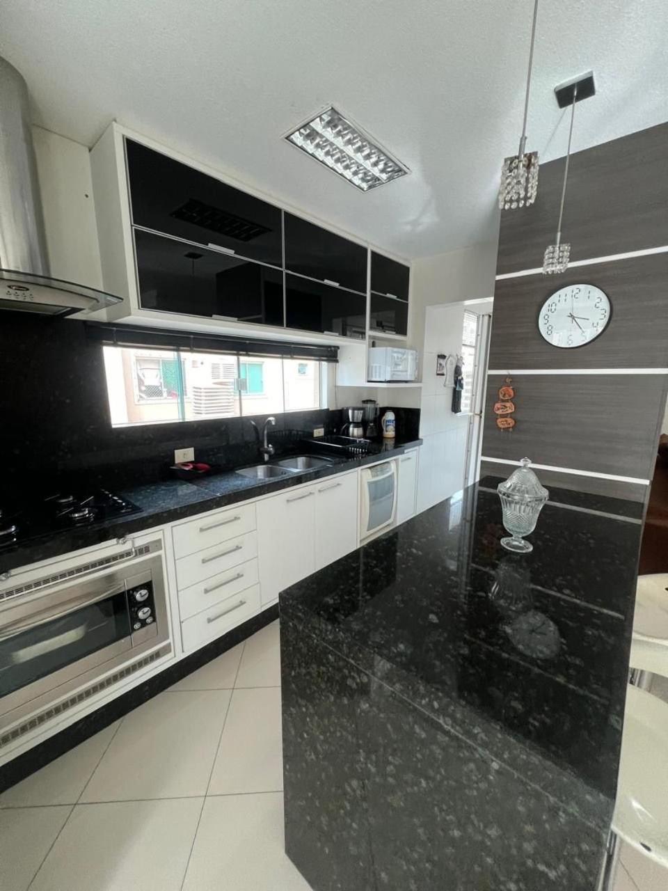 Apto Almeida E Moraes 3 Proximo A Meia Apartment
